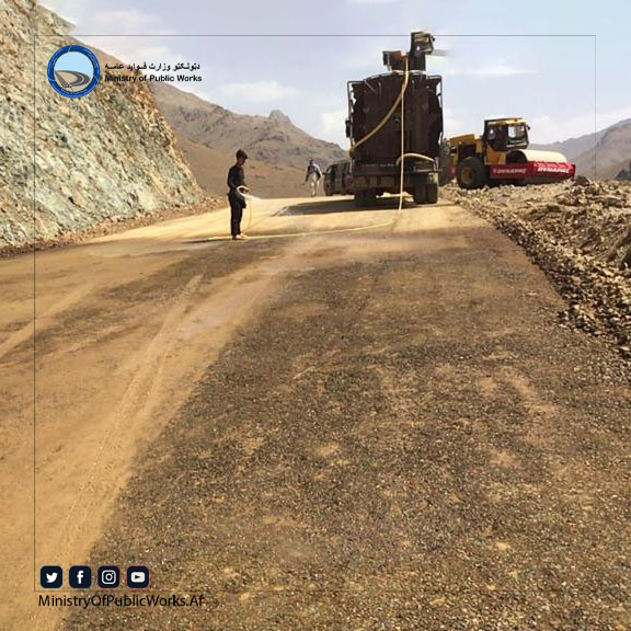 دایکندی: کار اعمار و ساختمان سرک رباط - میرامور ۵۷ فیصد پیشرفت کاری دارد