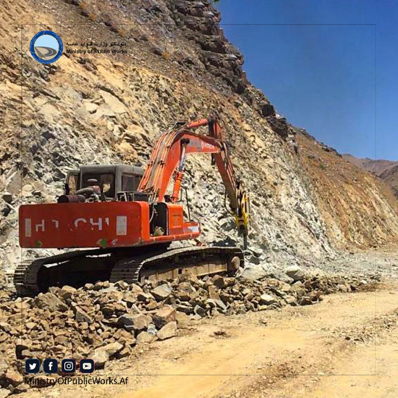 دایکندی: کار اعمار و ساختمان سرک رباط - میرامور ۵۷ فیصد پیشرفت کاری دارد