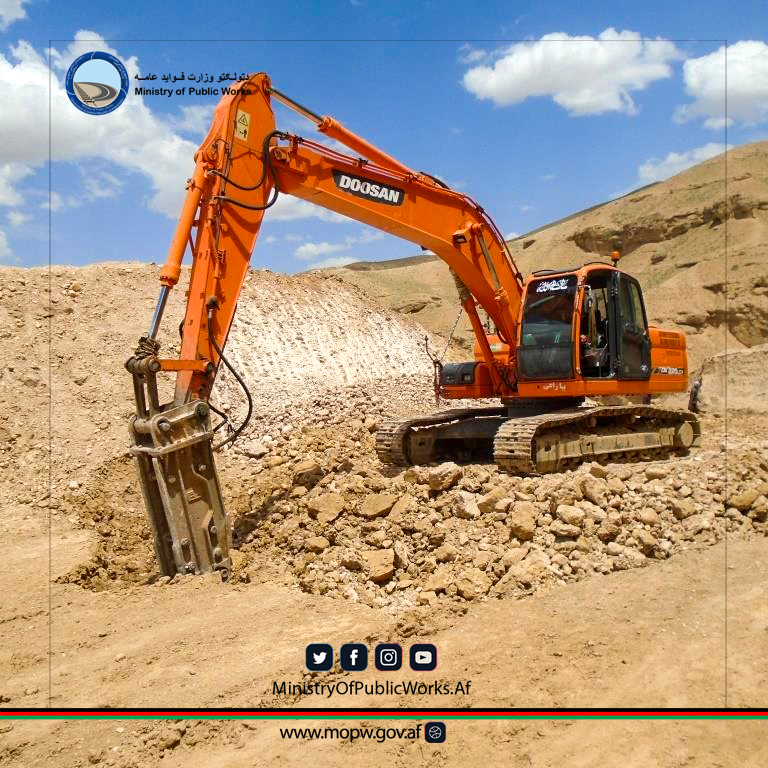 سمنګان: د دره صوف – شباشک کان سړک رغنیزې چارې په چټکۍ سره روانې دي