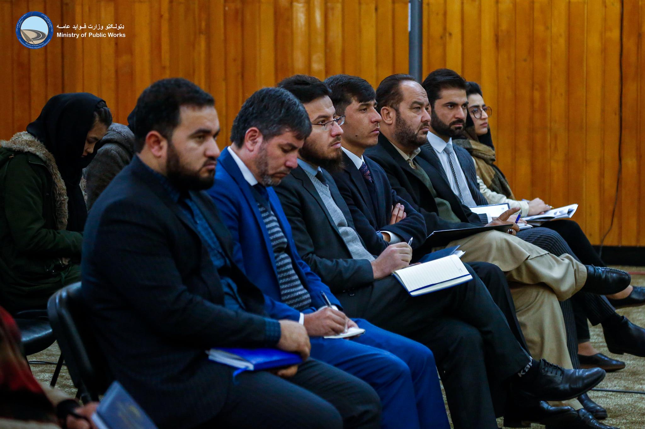 ټولګټو وزارت په ۱۳۹۹ کال کې ۶۸۰ کیلو متره سړکونه ترمیم او جوړ کړي