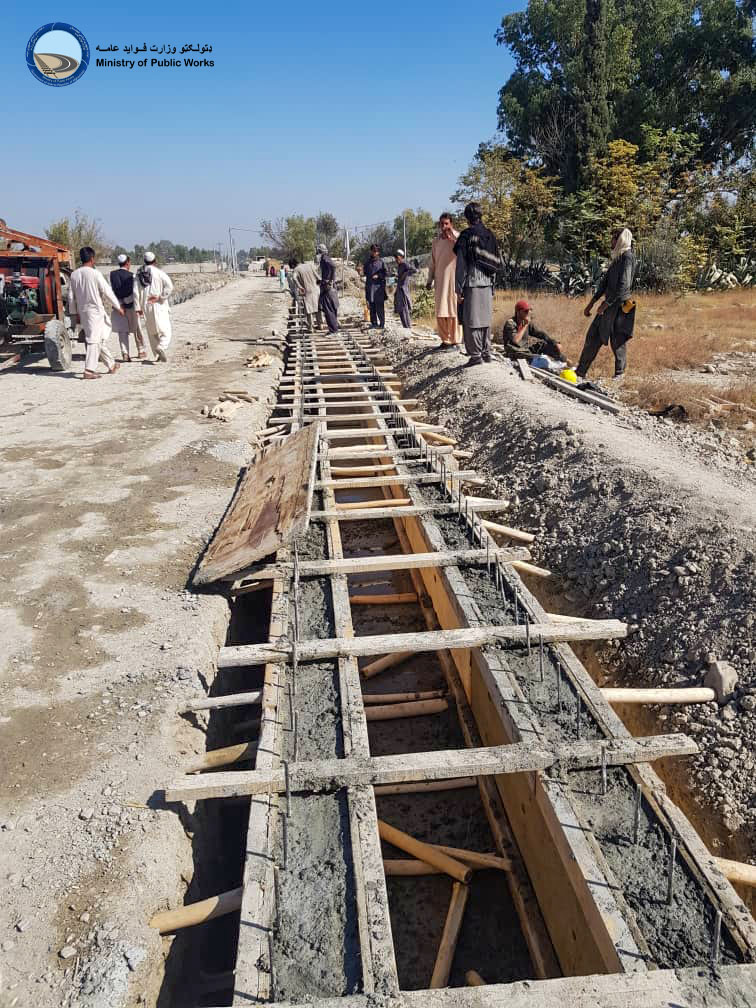 د خوست مرکز اړوند پنزایې کلي سړک د جوړولو چارې ۴۲ سلنه کاري پرمختګ لري