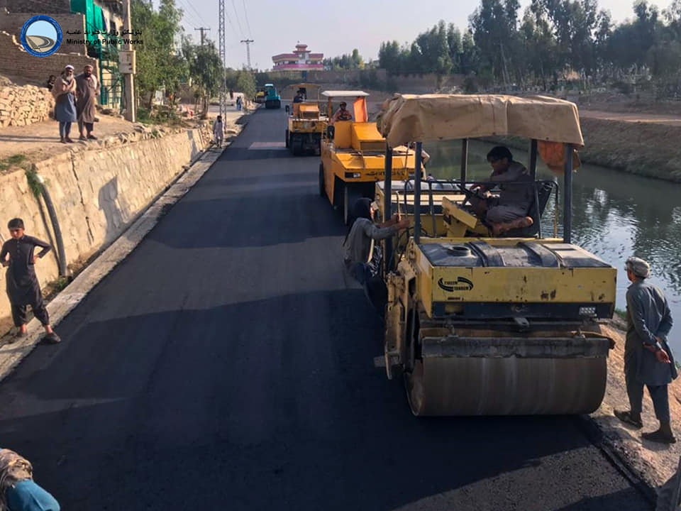 MoPW: construction of roads in Jalalabad city reaches its 79% progress