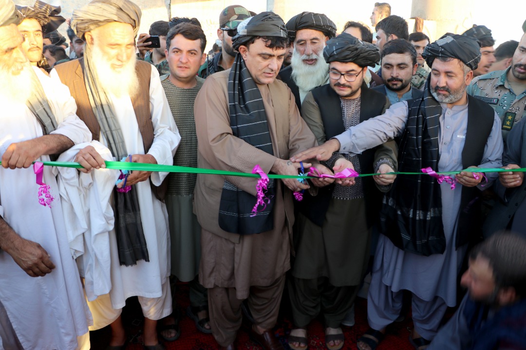 کار اعمار پل تخریب شده ولسوالی ارغنداب ولایت کندهار آغاز شد 