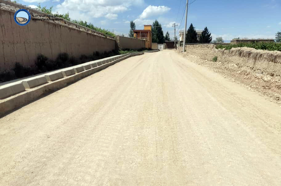 کار ساختمان سرک در ولسوالی میربچه ‌کوت 61 فیصد پیشرفت کاري دارد