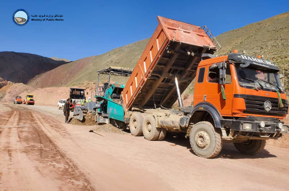 Maidan Wardak: The 2nd section of Chaghcharan-Gardandiwal road has 71% progress