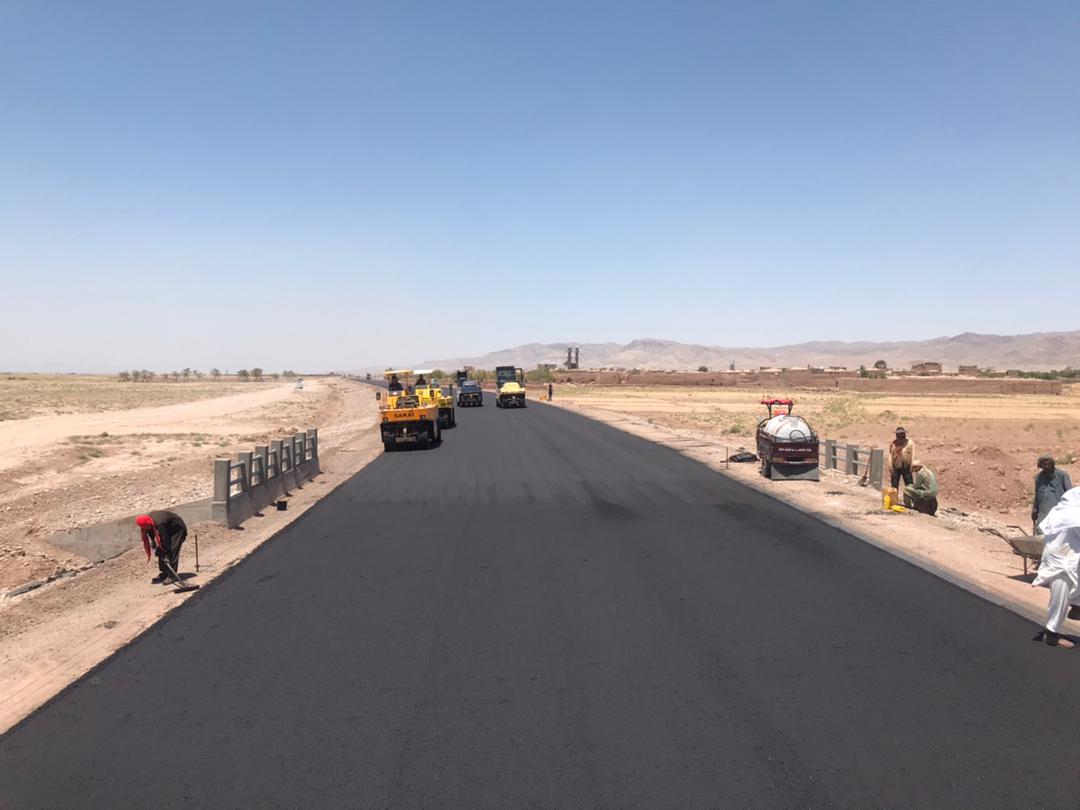 The "Herat-Chesht Sharif" road project reaches 52.8% work progress
