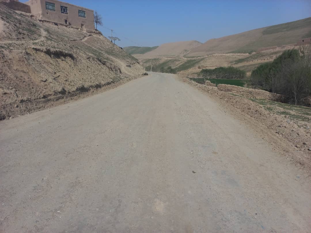 تخار: کار جغل اندازی سرک ولسوالی های اشکمش – بنگی تکمیل گردید