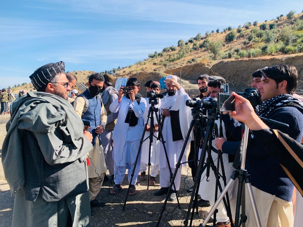 خوست: د موسی خیلو ولسوالۍ د غلنګ پُل د اساسي جوړولو کار پیل شو