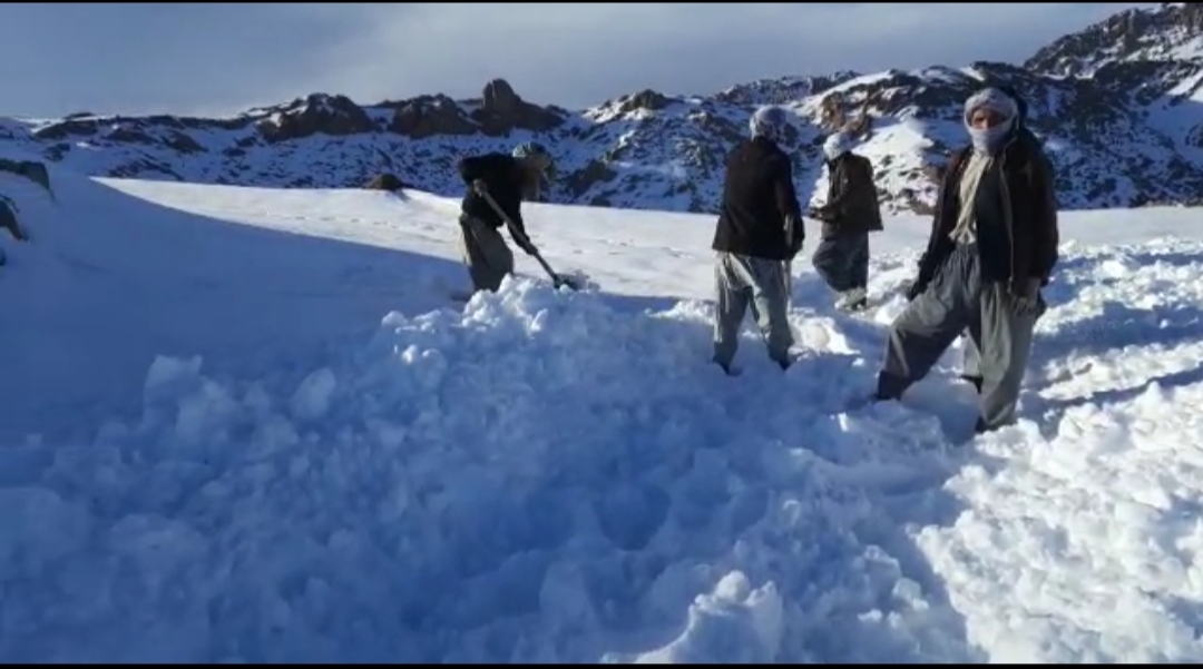 د غزني ولایت د ناهور ولسوالۍ اړوند د شمس الدین کوتل لار له واورې پاکه شوه