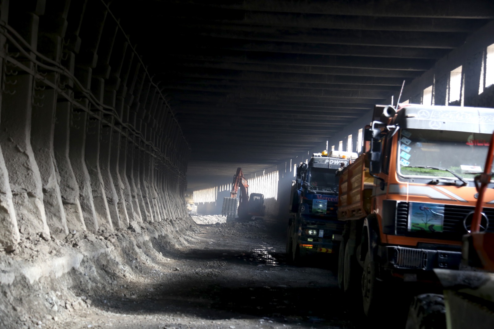 د ټولګټو وزارت سرپرست د سالنګونو لویې لارې له کاري بهیر څخه لیدنه وکړه: