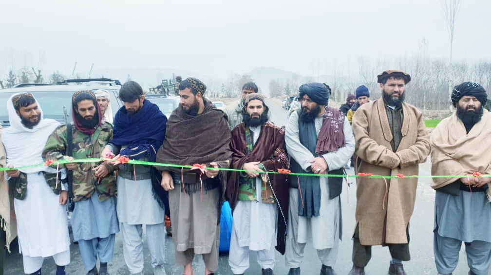 کار ترمیم و باسازی شاهراه تخار - کندز به ارزش بیشتر از ۱۵ میلیون افغانی تکمیل و به بهربرداری سپرده شد
