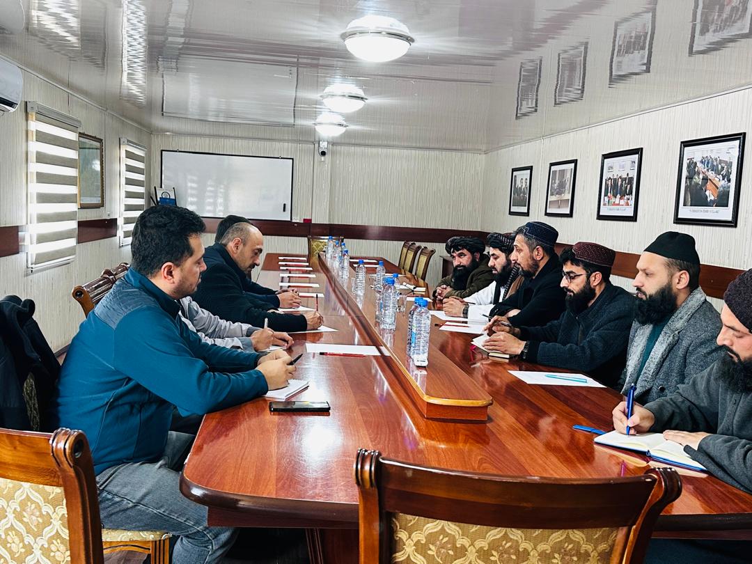 د ټولګټو وزارت د اوسپنيزې کرښې مرستيال د سوګدیانا ترانس کمپنۍ له مسوولينو سره وکتل