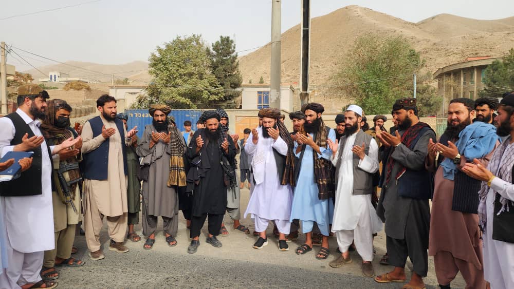 د ټولګټو وزارت له لوري په بغلان ولایت کې د پلخمري – دوشي سړک د ترمیم او داغګیرۍ چارې د څه باندې ۳۷.۹ میلیونه افغانیو په ارزښت د یاد ولایت د والي محترم الحاج مولوي عبد الرحمن حقاني، د یاد ولایت د ټولګټو رئیس محترم الحاج مولوي عبدالنصیر شیخ زاده او یو شمېر سیه ییزو مسئولینو په شتون کې رسماً پیل شوې. دغه سړک شاوخوا ۲۸ کیلومتره اوږد والی لري، چې د هېواد له پلازمیني سره ۹ شمالي ولایتونه نښلوي دیاد سړک د ترمیم او داغ ګیرۍ چارې به د ۵ میاشتو په موده کې بشپړې شي. د دغې پروژې د کار په بشپړیدو سره به د هېوادوالو