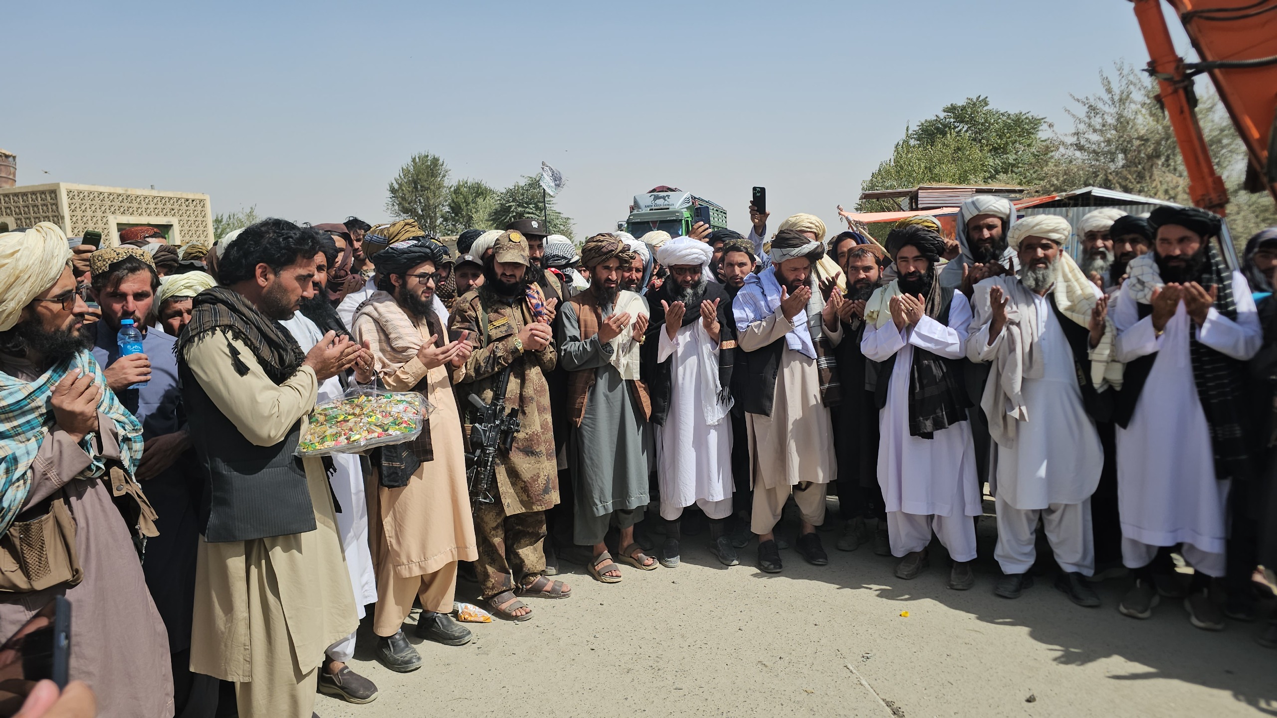 د غزني – ښرنې د ۴۱ کیلومتره سړک د اساسي ترمیم چارې د ۱۴۵ میلیونه افغانیو په ارزښت پیل شوې