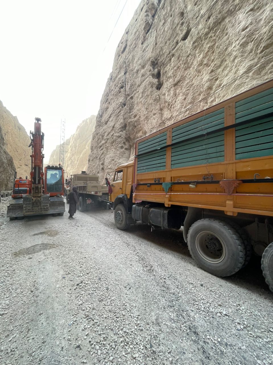 د سمنګان – بلخ لویه لار د ترافیکو پرمخ پرانیستل شوه