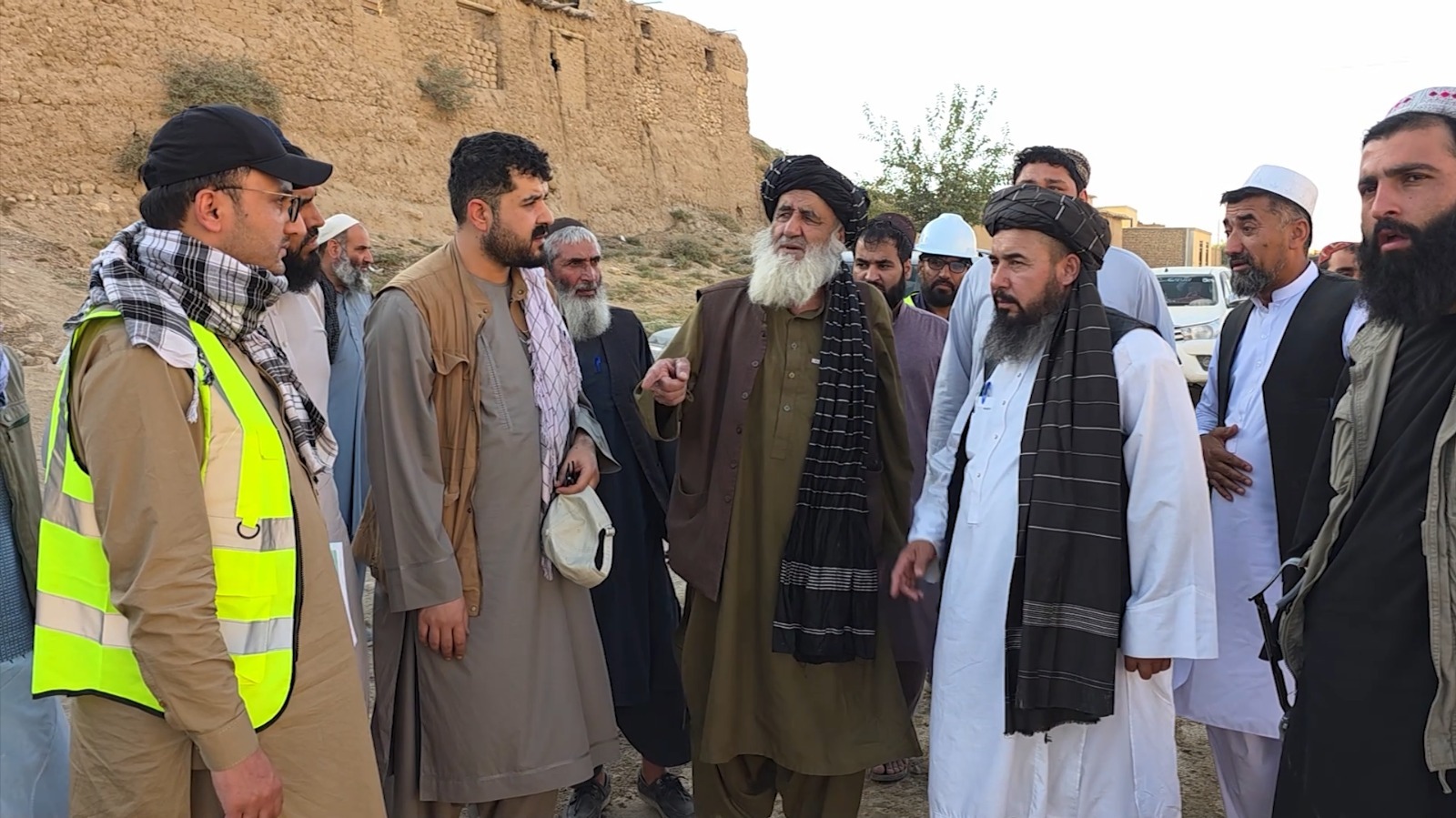 د ټولګټو وزارت محترم وزیر په سرپل ولایت کې د دغه وزارت له پروژو څخه لیدنه  وکړه 