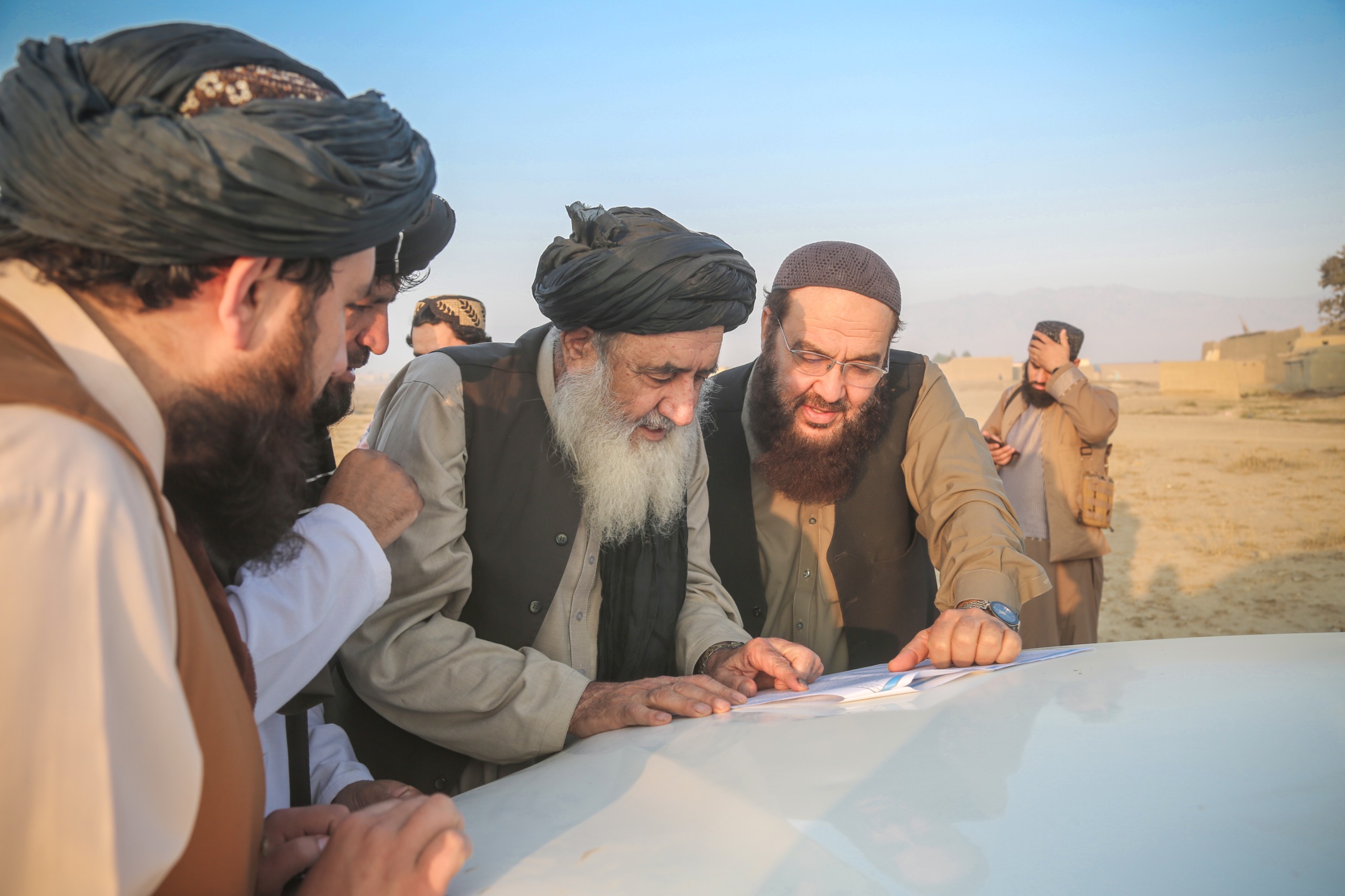 د ټولګټو وزارت محترم وزیر د غزني، پکتیکا او پکتیا ولایتونو له یو شمېر ترکار لاندې پروژو څخه لیدنه وکړه